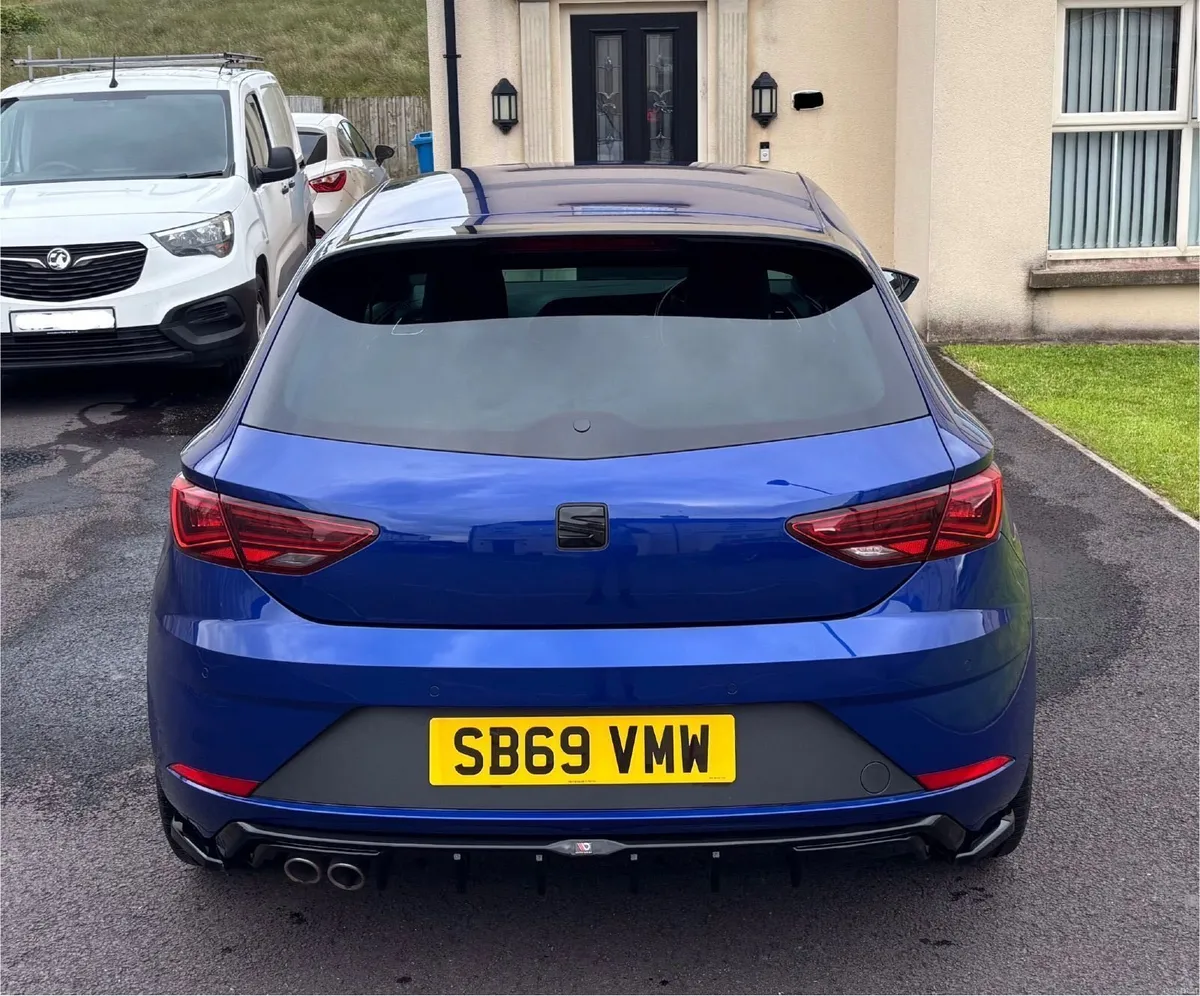 Seat Leon 2020 2.0 FR Black Edition DSG - Image 2