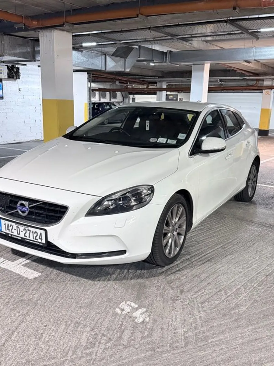2014 Volvo V40 - Image 4