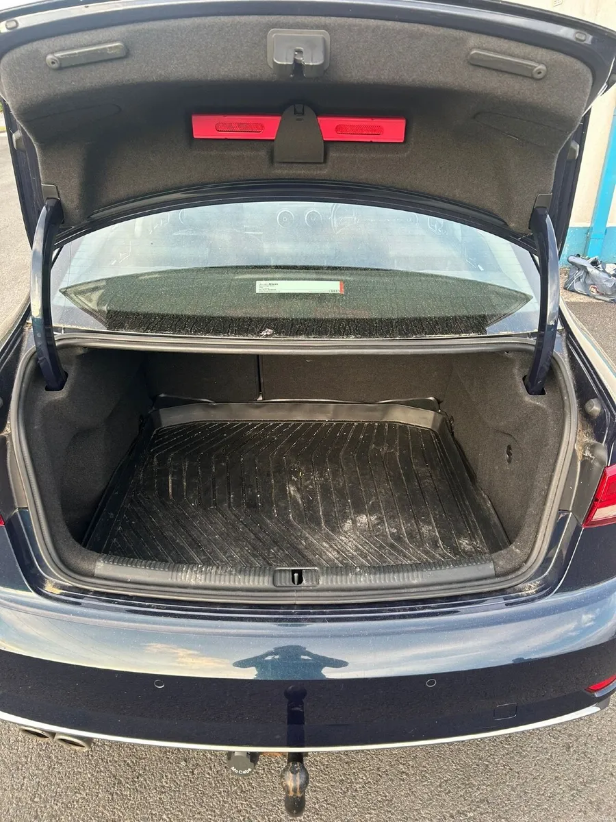 Audi A3 2016 - Image 2