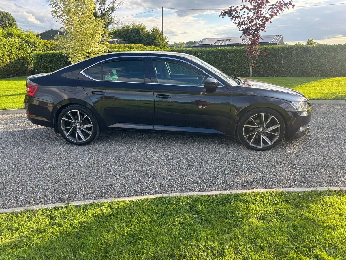 2019 SKODA SUPERB 2LT 150 DSG HIGH SPEC - Image 2