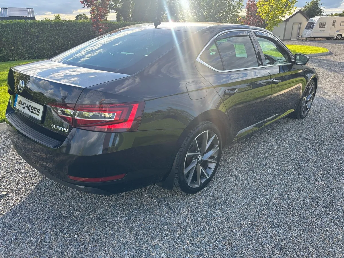 2019 SKODA SUPERB 2LT 150 DSG HIGH SPEC - Image 3