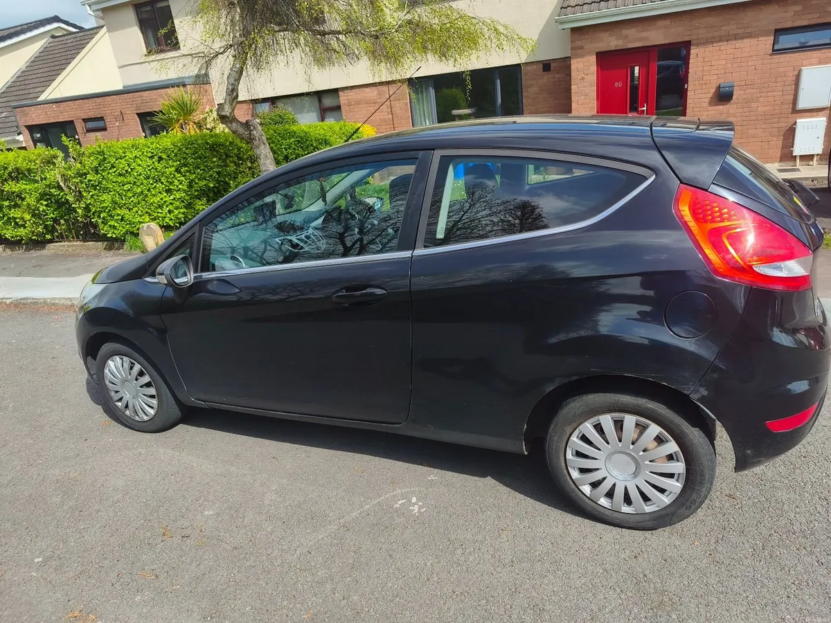 Ford Fiesta 2010 - Image 3
