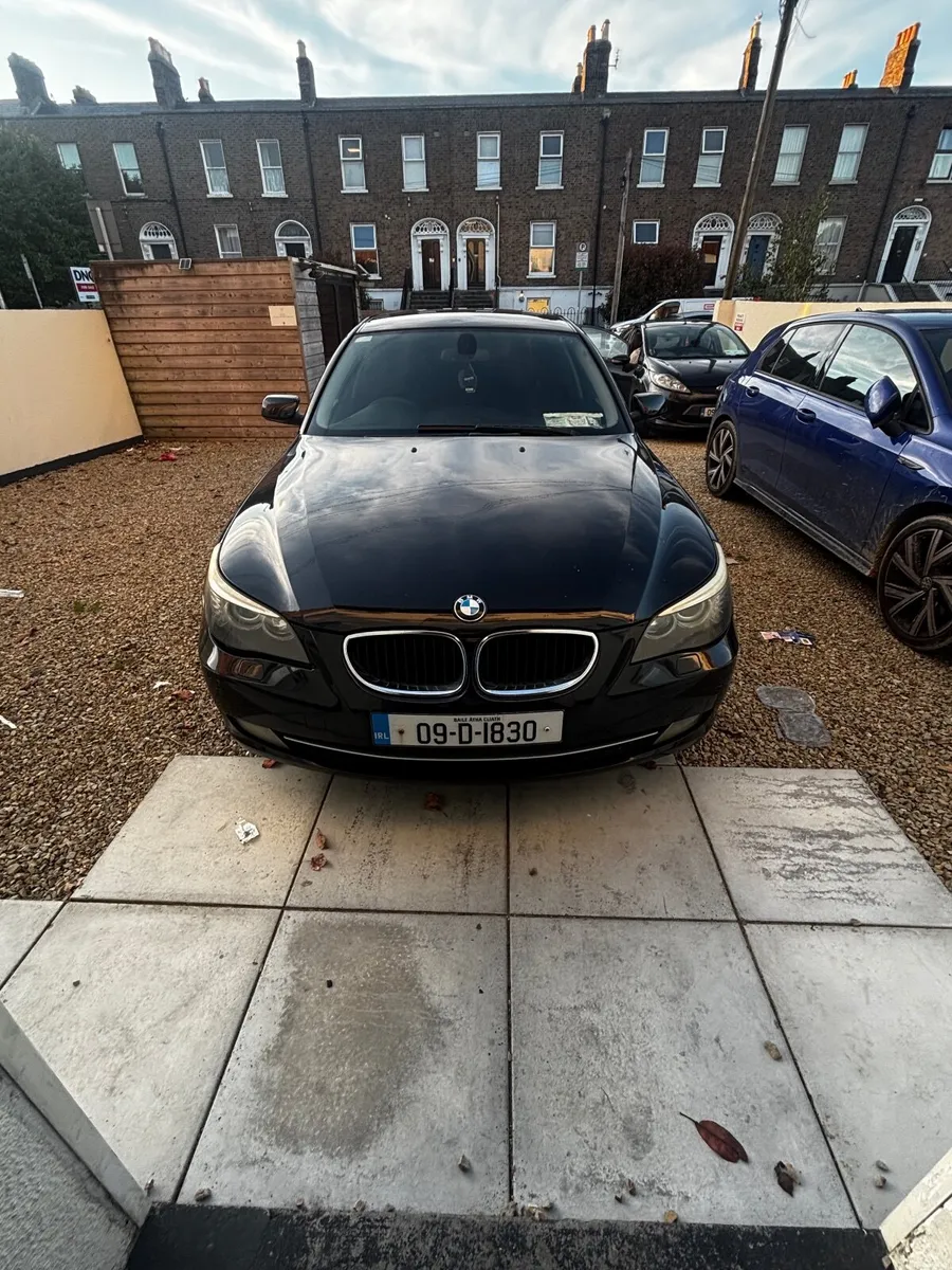 BMW 5-Series 2009 - Image 3