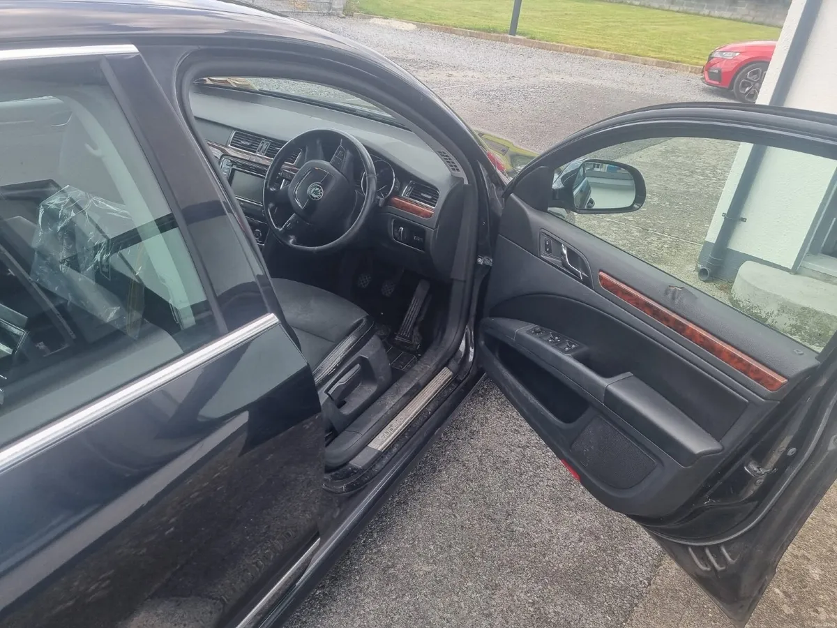2012 Skoda Superb 1.6 TDI Greenline - Image 2