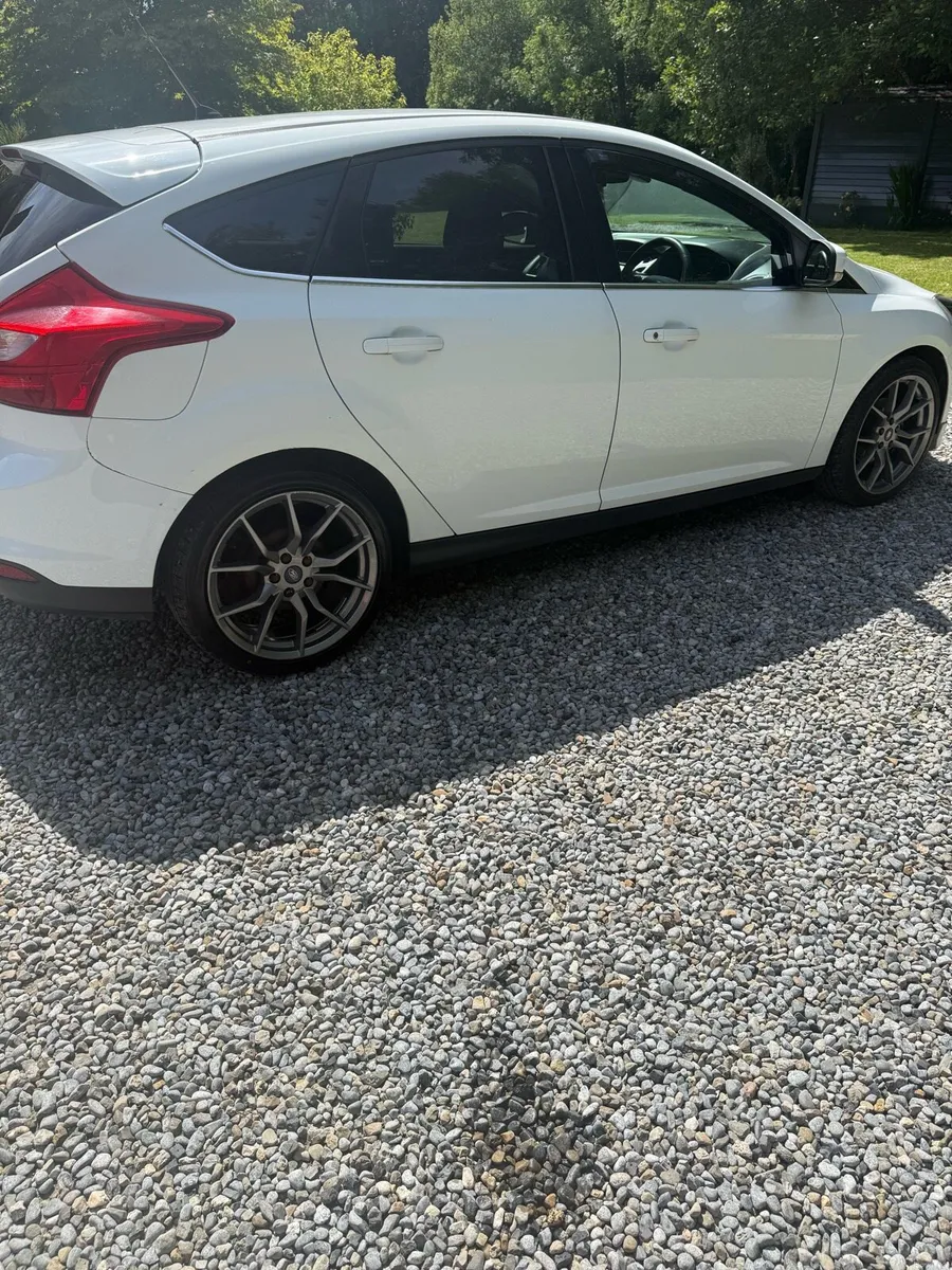 Ford focus - Image 4