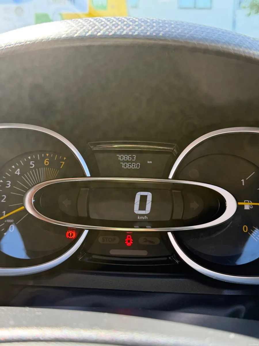 2015 Renault Clio 1.2 Dynamique Nav – Low Mileage - Image 2