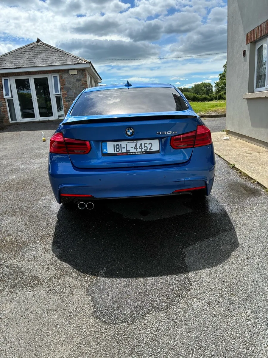 2018 BMW 330e M sport - Image 4