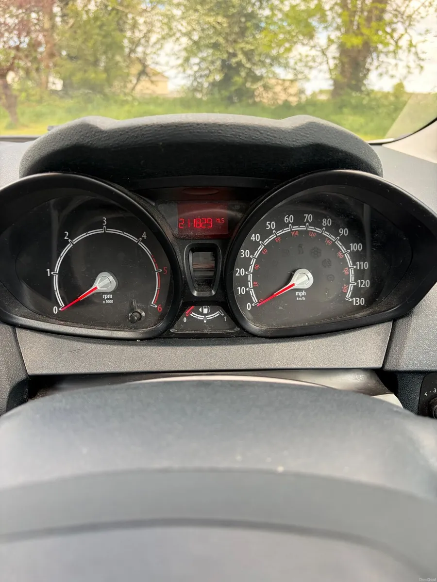 Ford Fiesta 2012 1.6L TDCI Zetec S - Image 5