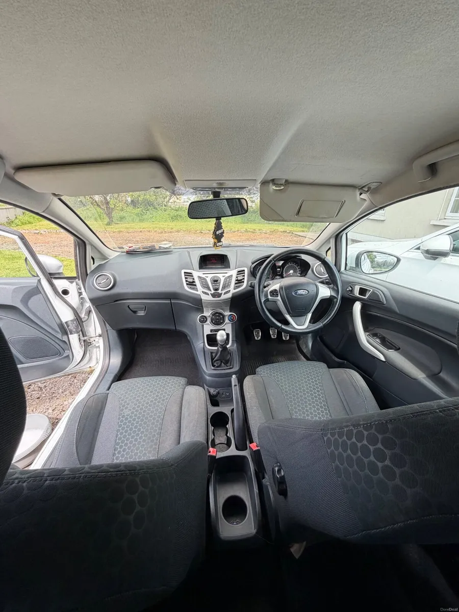 Ford Fiesta 2012 1.6L TDCI Zetec S - Image 6