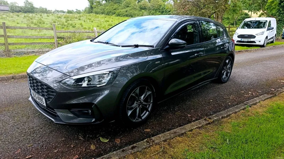 2019 Ford Focus Stline Diesel - Image 3