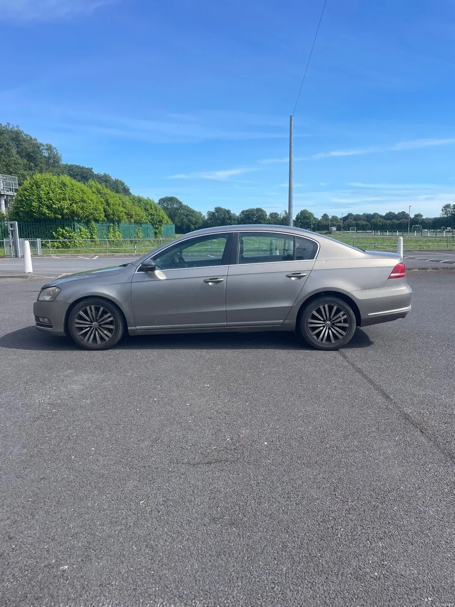 Volkswagen Passat 2012 - Image 6