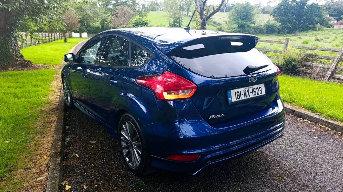 2018 Ford Focus Stline Diesel - Image 4