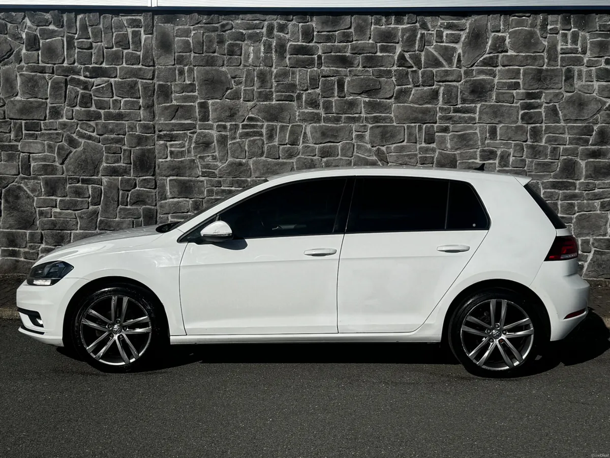 -2018 VOLKSWAGEN GOLF 1.6TDI COMFORTLINE-NEW NCT - Image 3