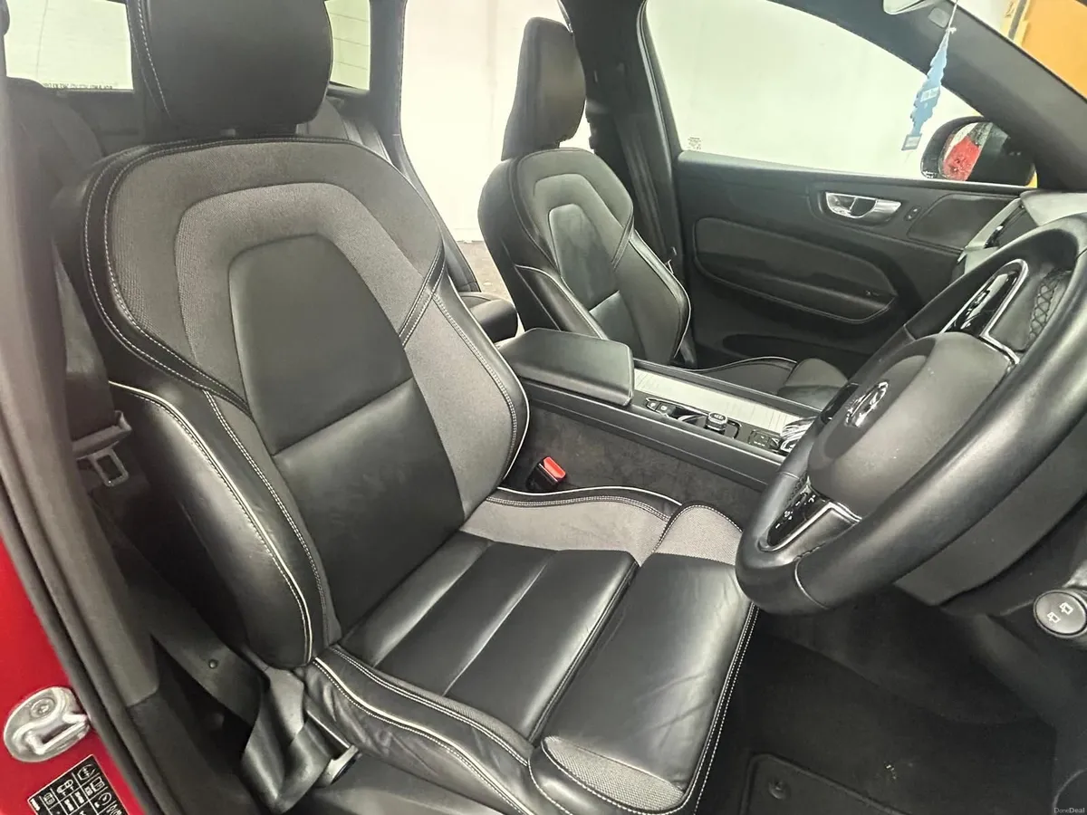 Volvo XC60 2023 Plus ( 2 Year Volvo Warranty ) - Image 6