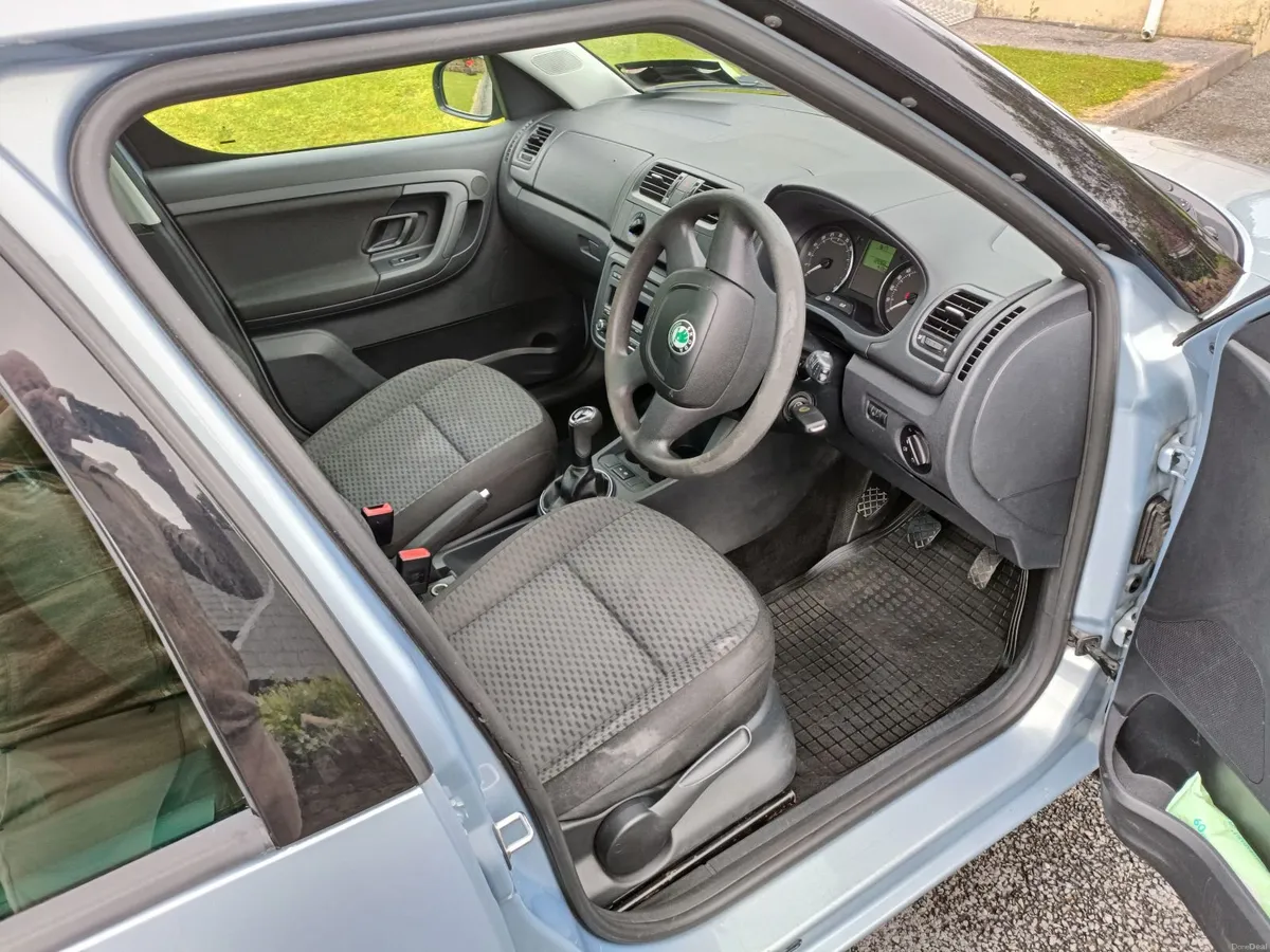 Skoda Roomster 2011 - Image 4