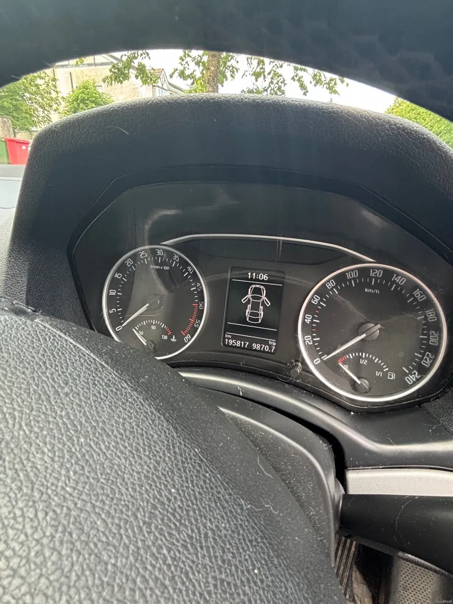 Skoda Octavia 2011 - Image 4