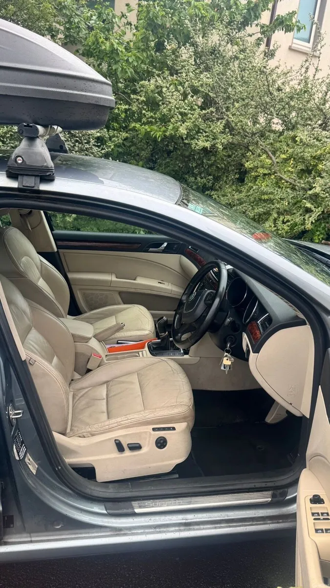 2011 Skoda Superb Executive | Cream Leather - Image 2