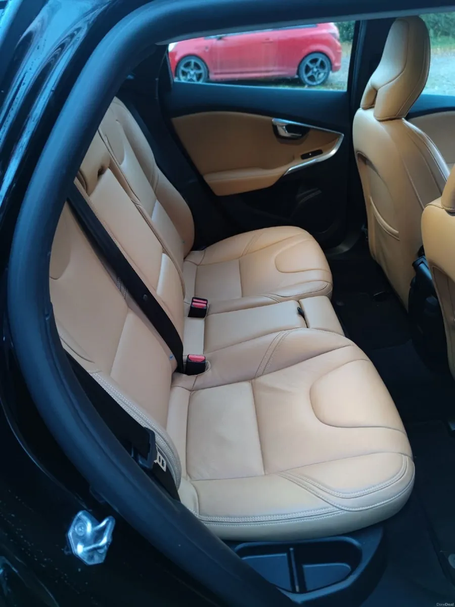 Volvo V40 2018 - Image 3