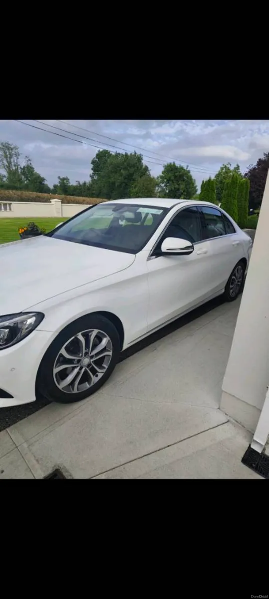 Mercedes c200d auto low kms - Image 4