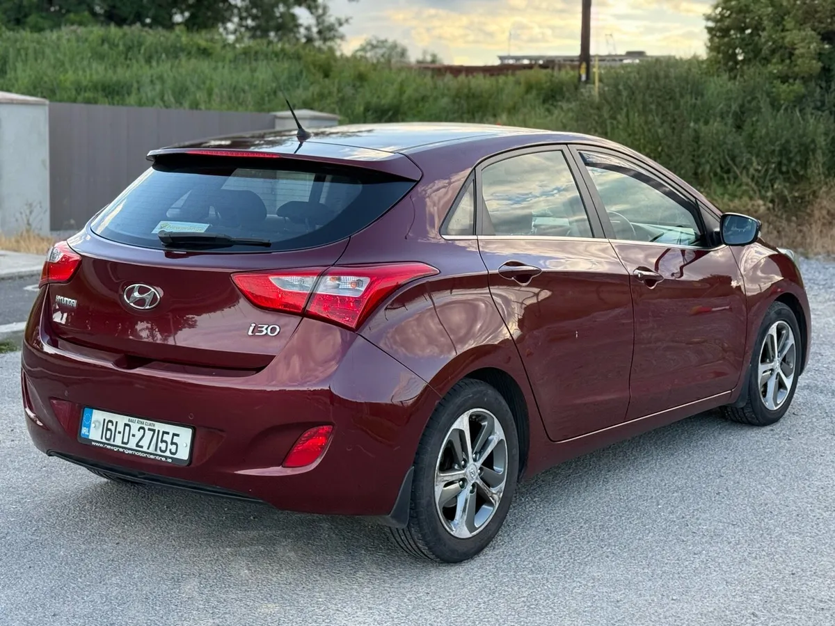 Hyundai i30 1.6CRDI "NEW NCT" Deluxe 2016 - Image 3