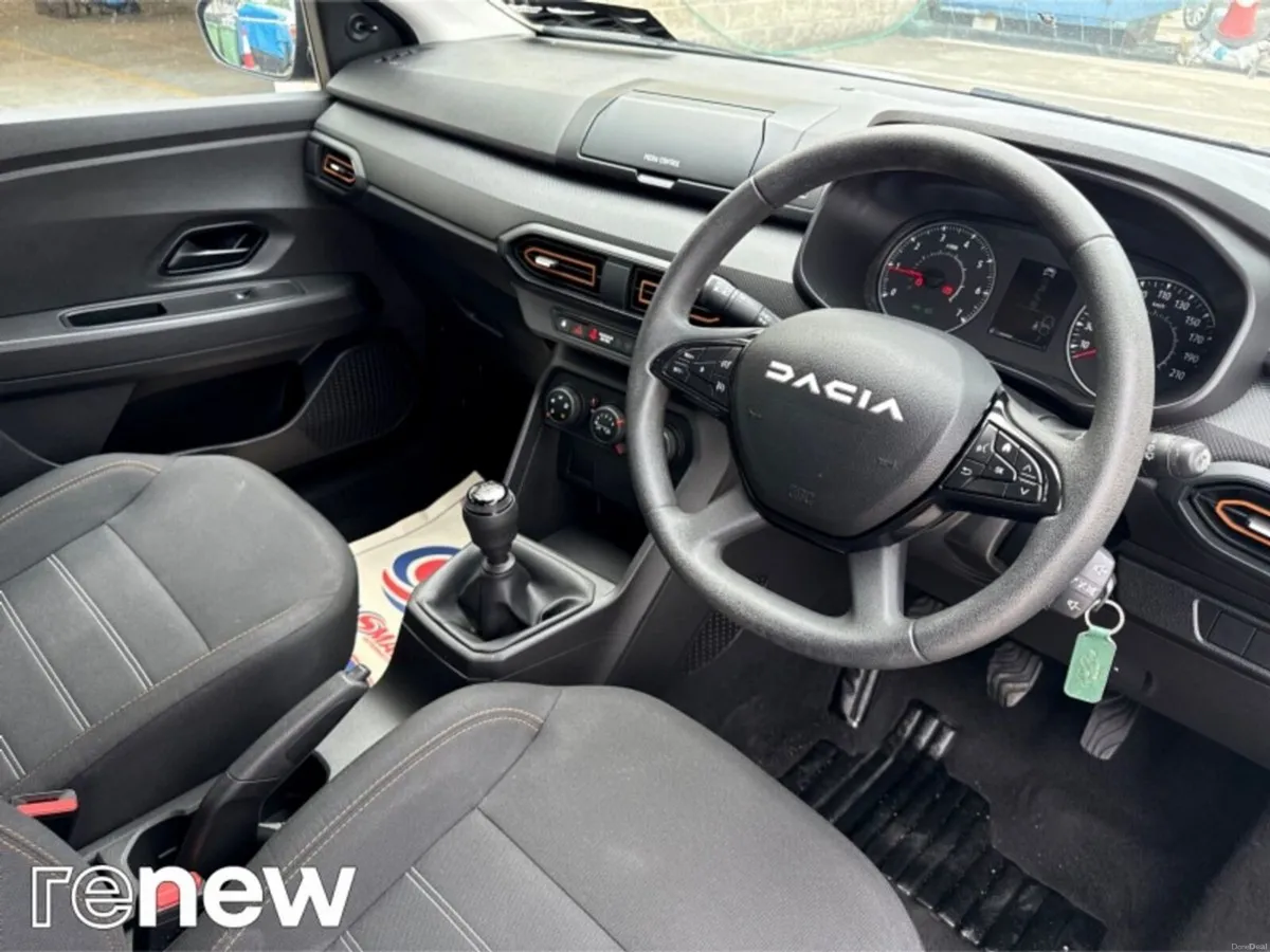 Dacia Sandero Stepway TCe 90 STEPWAY Essential - Image 6