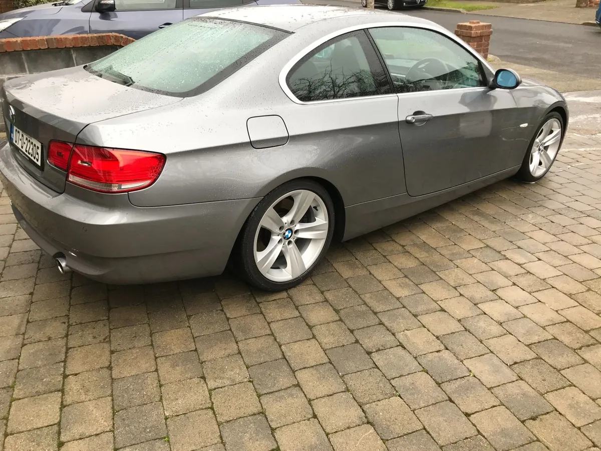 BMW 3-Series 2007 - Image 1