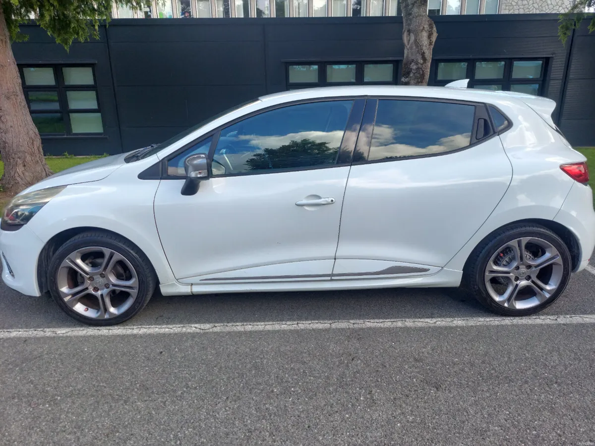 Renault Clio 2017  GT – Auto-Like New - Image 3