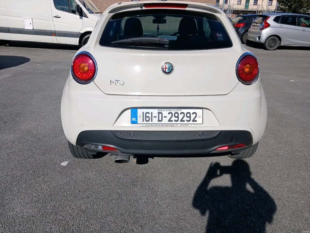 Car - Image 6