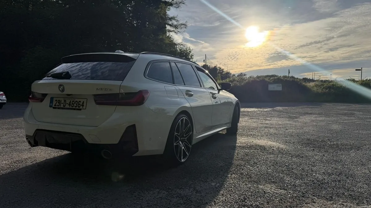 2023 BMW 330e M Sport LCI ALPINE WHITE - Image 6