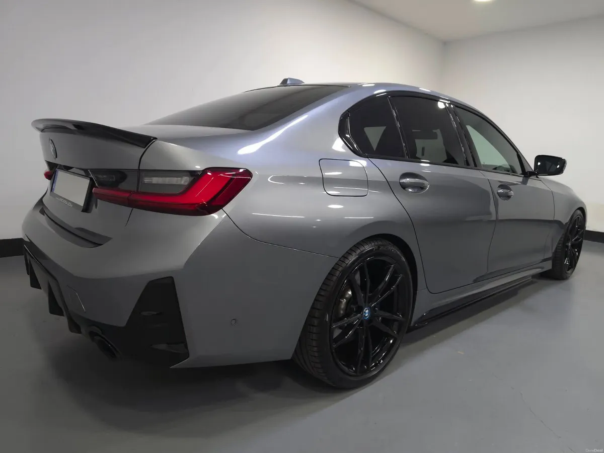 BMW 330E M-SPORT PRO M-PERFORMANCE - Image 5