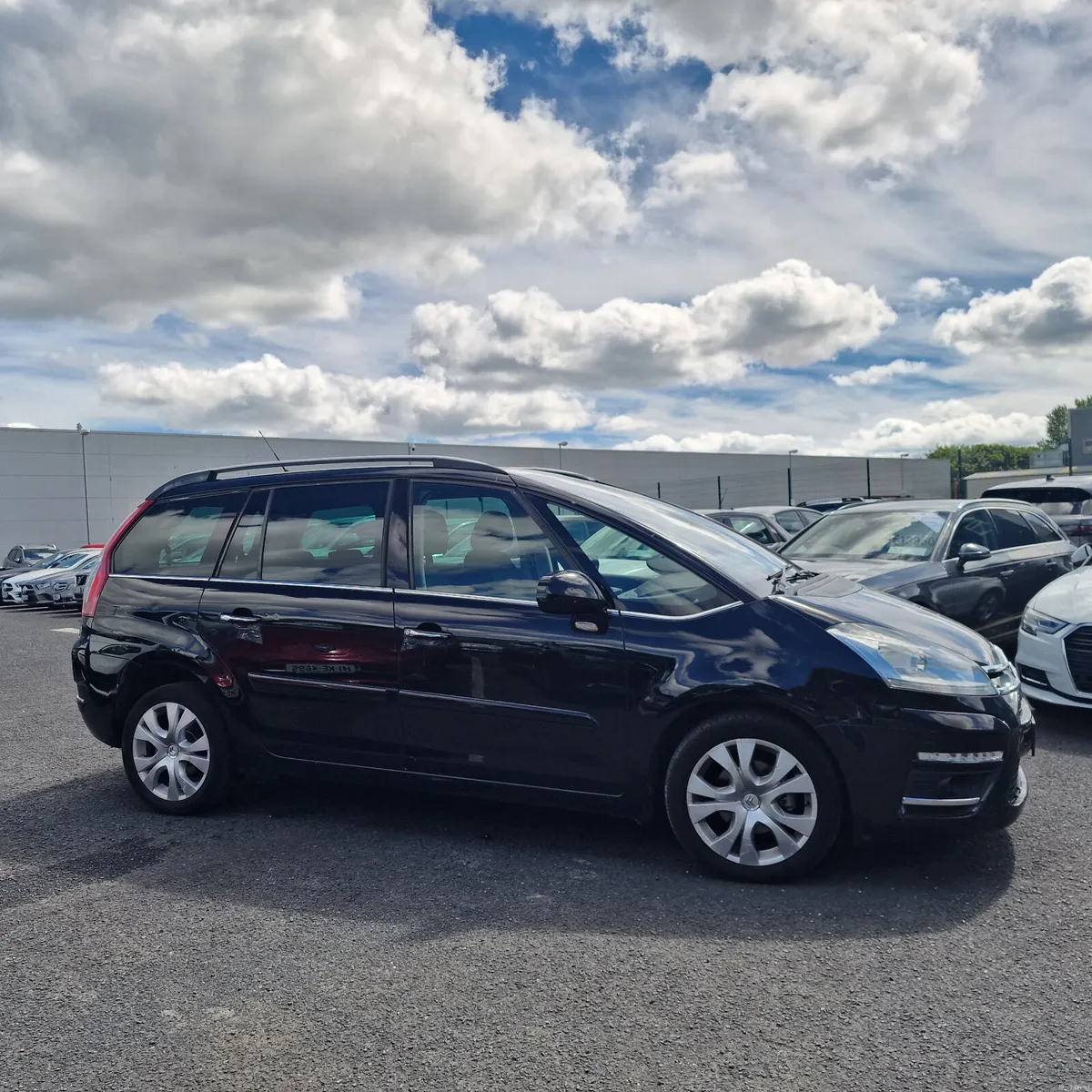 Citroen C4 Picasso 1.6HDi 16V 110hp PLATINUM - Image 4