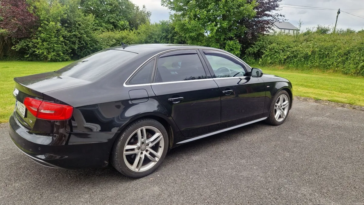 Audi A4 2014 - Image 2