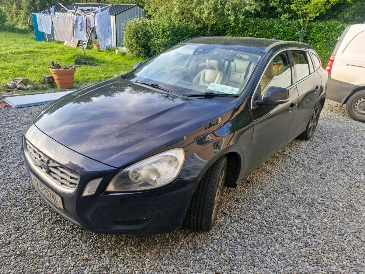 Volvo V60 2012 - Image 1