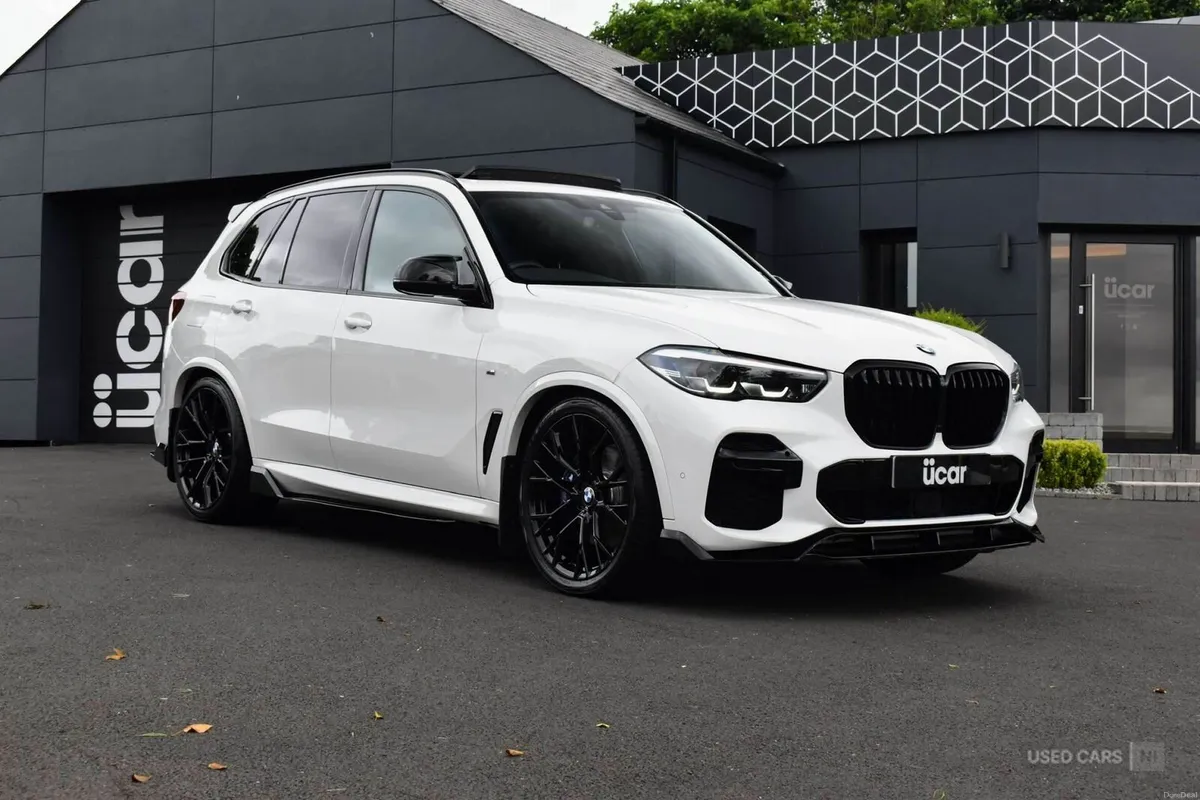 BMW X5 3.0 X5 xDrive 30d M Sport MHEV Auto 4WD 5dr - Image 1