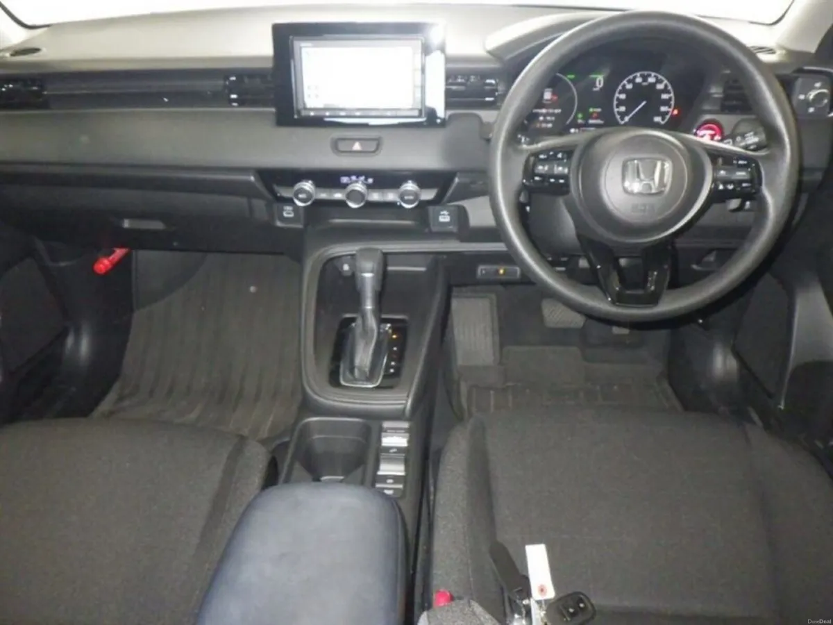 Honda Vezel 1.5 HYBRID AUTOMATIC - NEW MODEL - FAC - Image 3