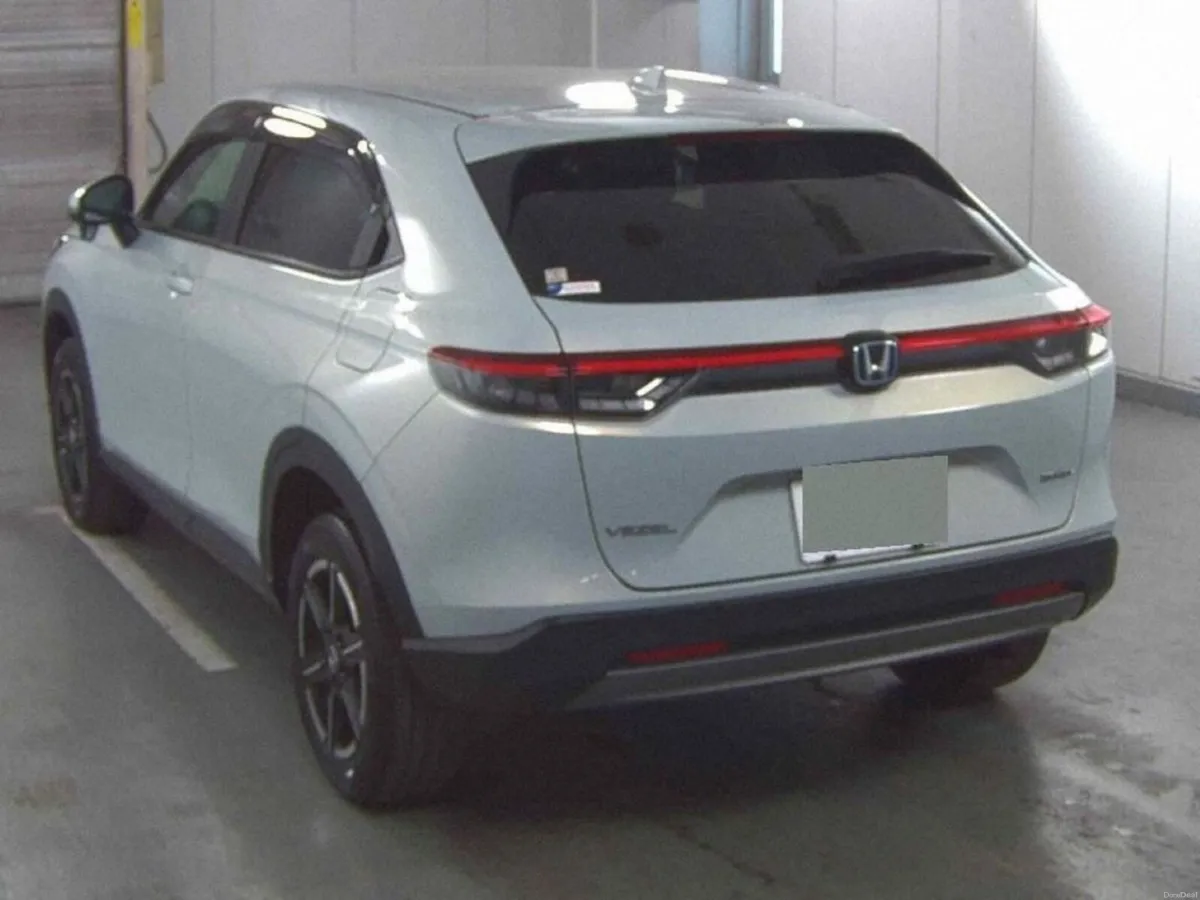 Honda Vezel 1.5 HYBRID AUTOMATIC - NEW MODEL - FAC - Image 2