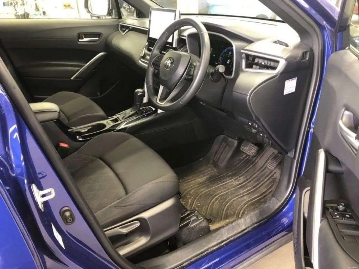 Toyota Corolla Cross 1.8 HYBRID AUTOMATIC - FACTOR - Image 3