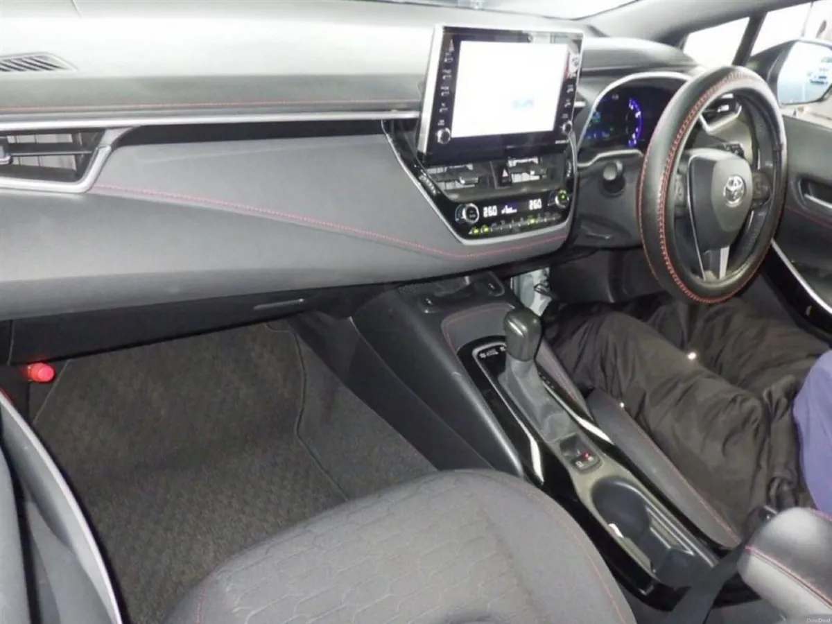 Toyota Corolla 1.8 HYBRID AUTOMATIC GZ EDITION (TO - Image 3