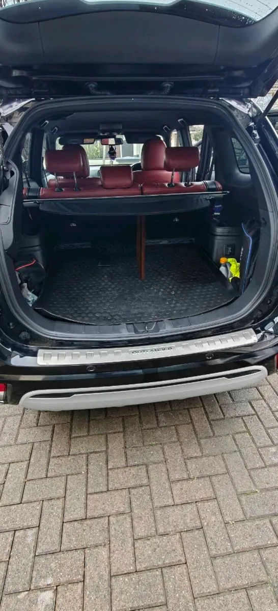 Mitsubishi outlander 5hs - Image 4