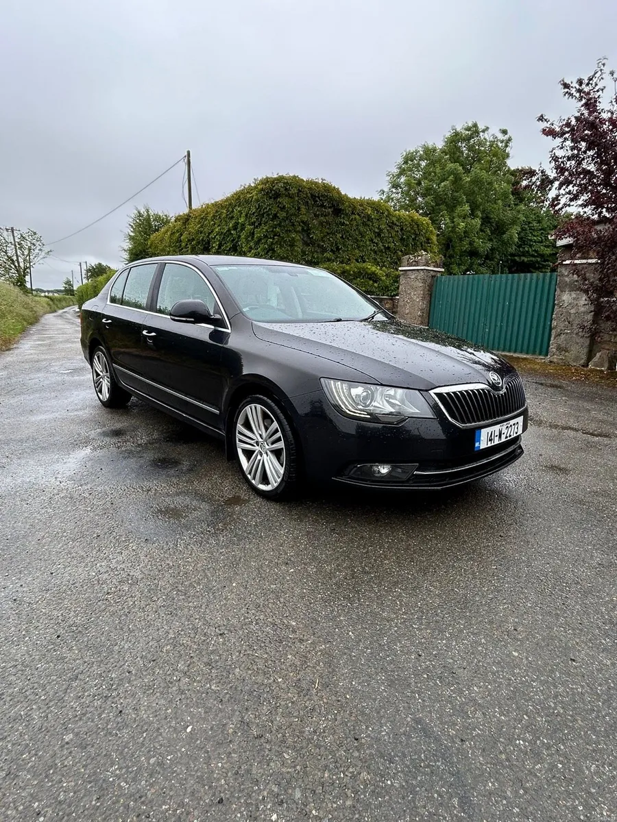2014 Skoda Superb 2.0dsl - Image 2