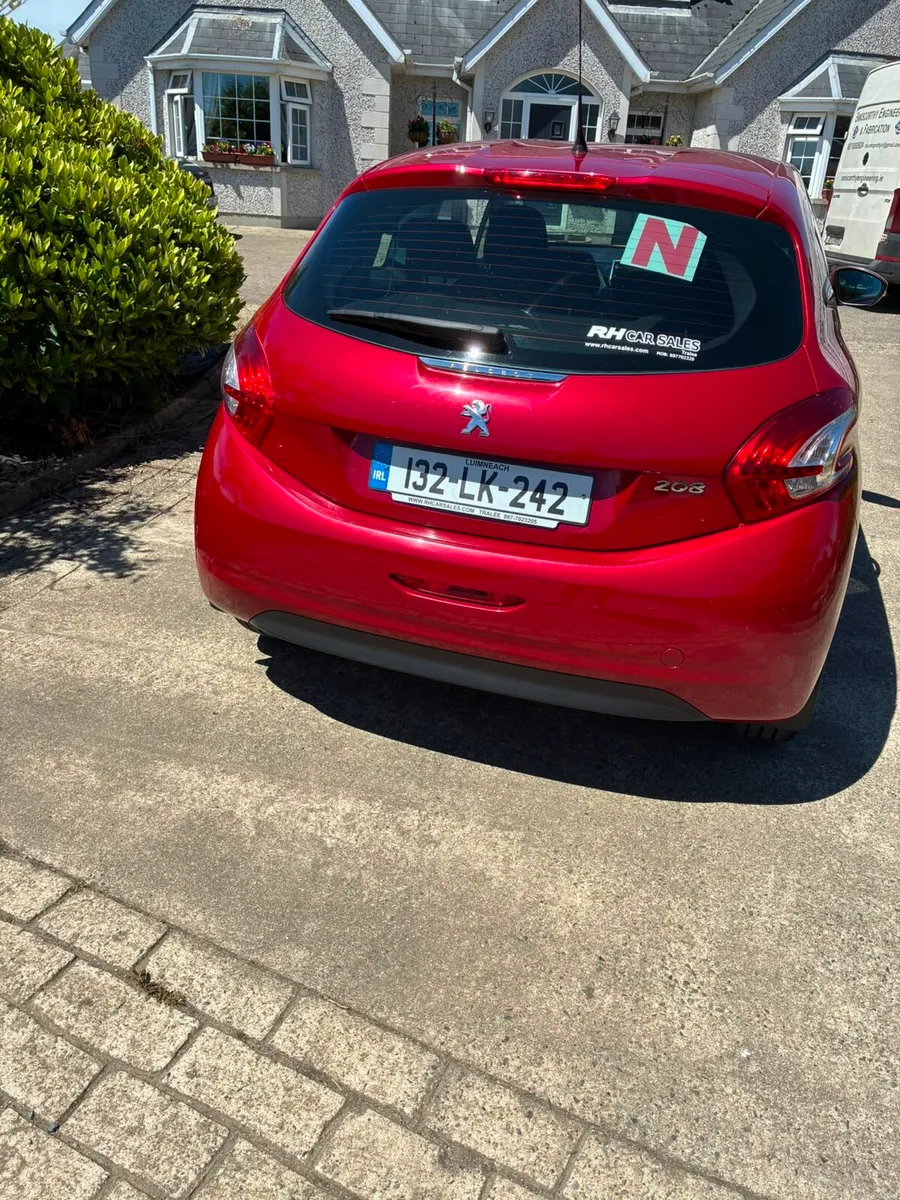 Car - Image 4