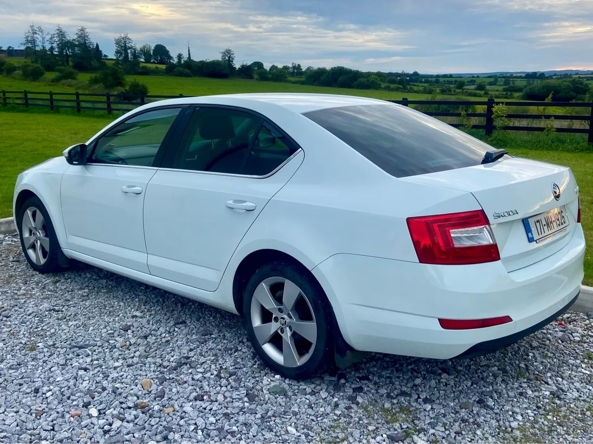 Skoda Octavia 2017 - Image 5