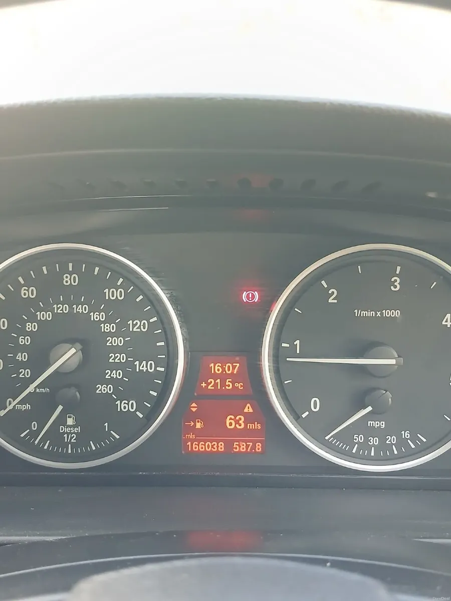BMW 5-Series 2009 - Image 3