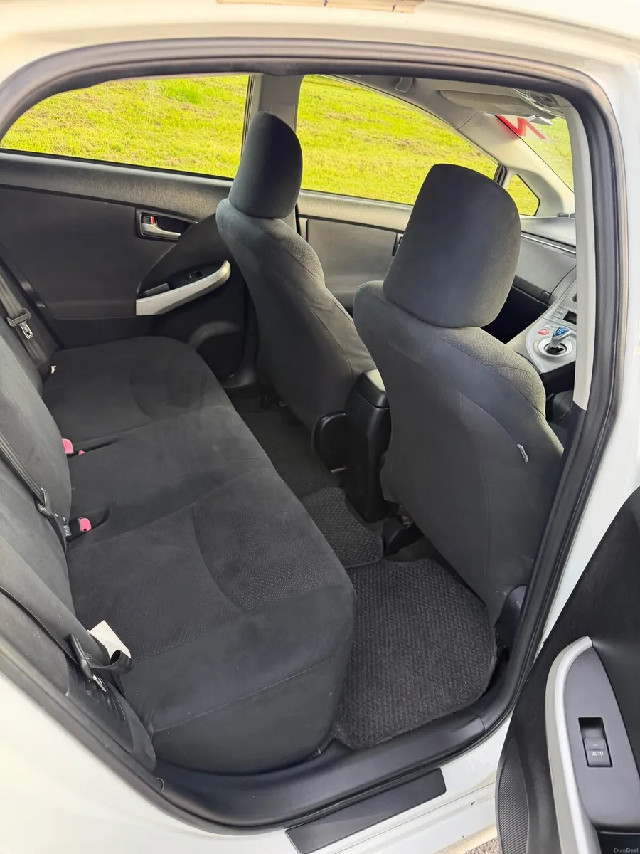 Toyota Prius Hybrid / Fresh NCT 06/2027 - Image 6