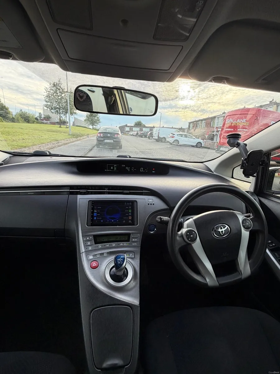 Toyota Prius Hybrid / Fresh NCT 06/2027 - Image 4