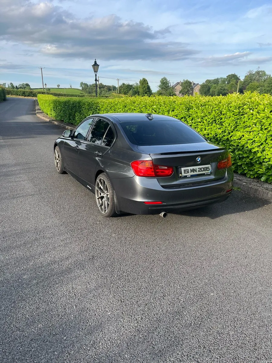 BMW 3 Series - Image 4