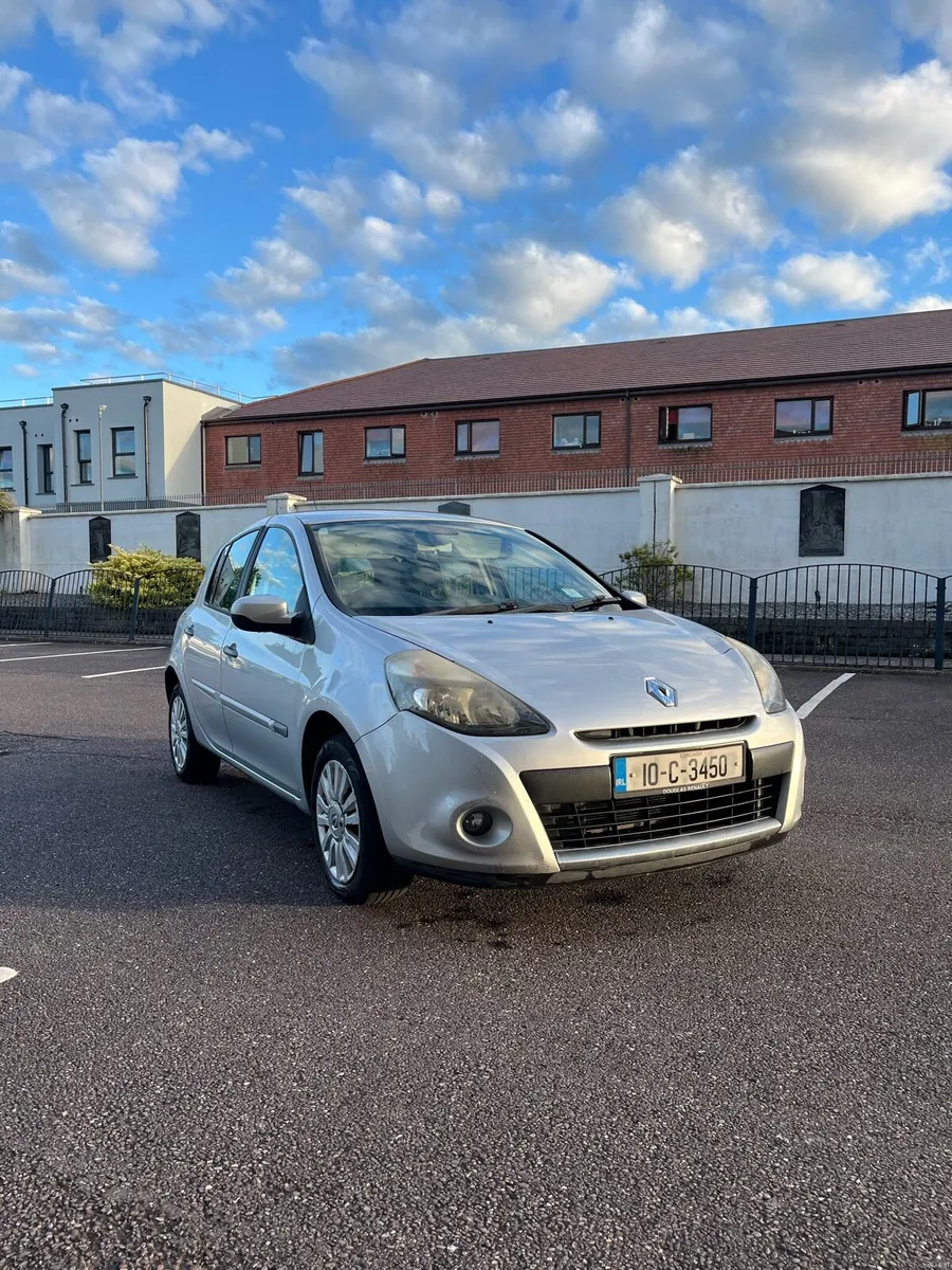 Renault Clio 1.2 - excellent Car - Image 2