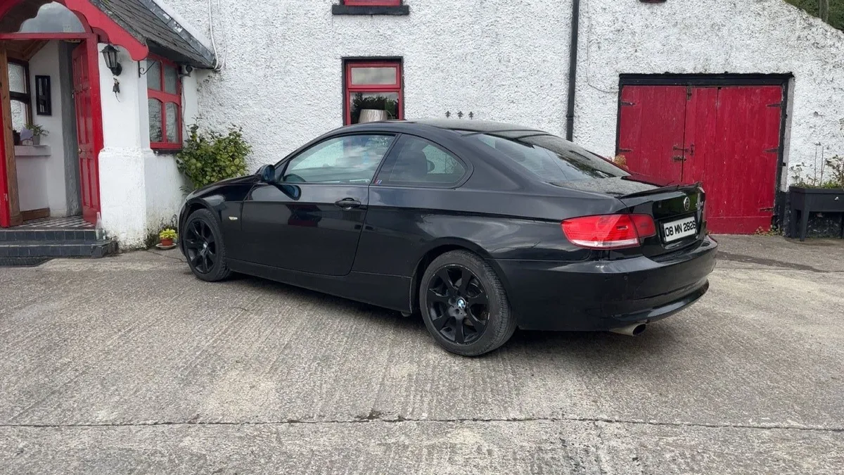 BMW 3 - Image 4