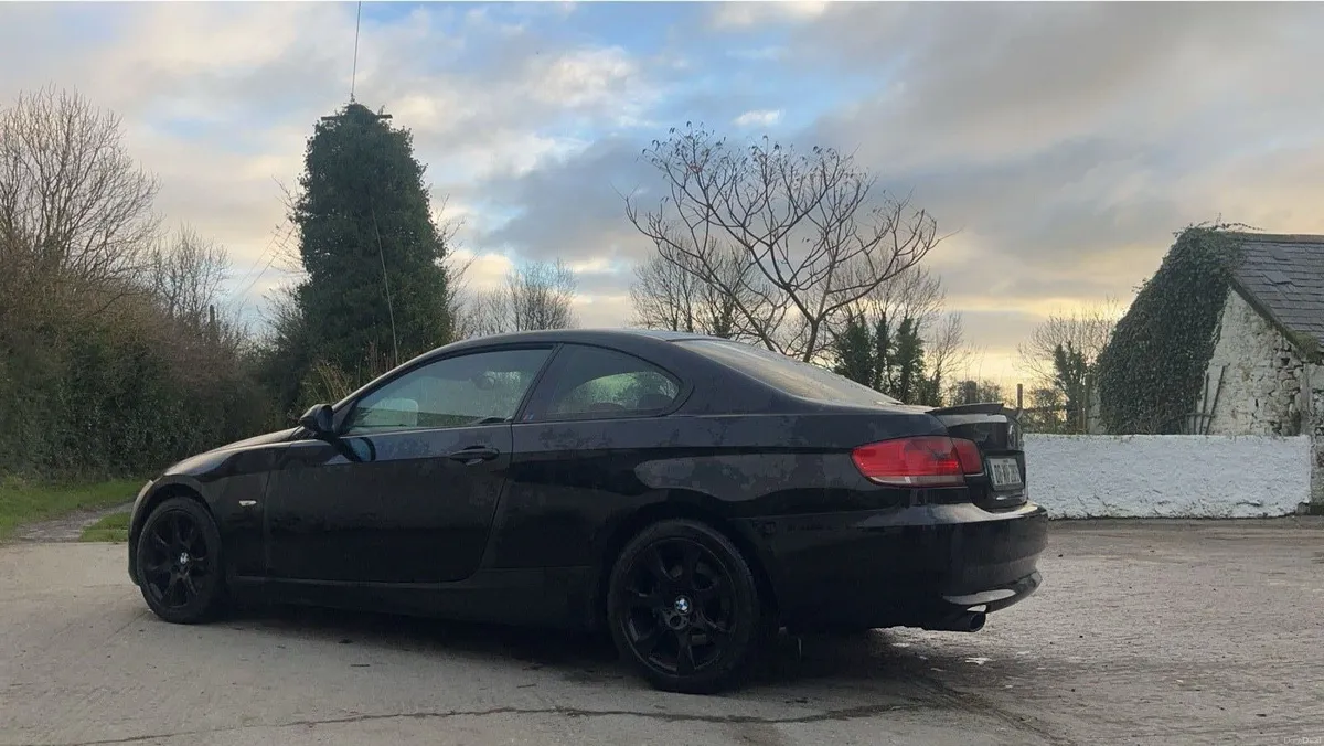 BMW 3 - Image 1