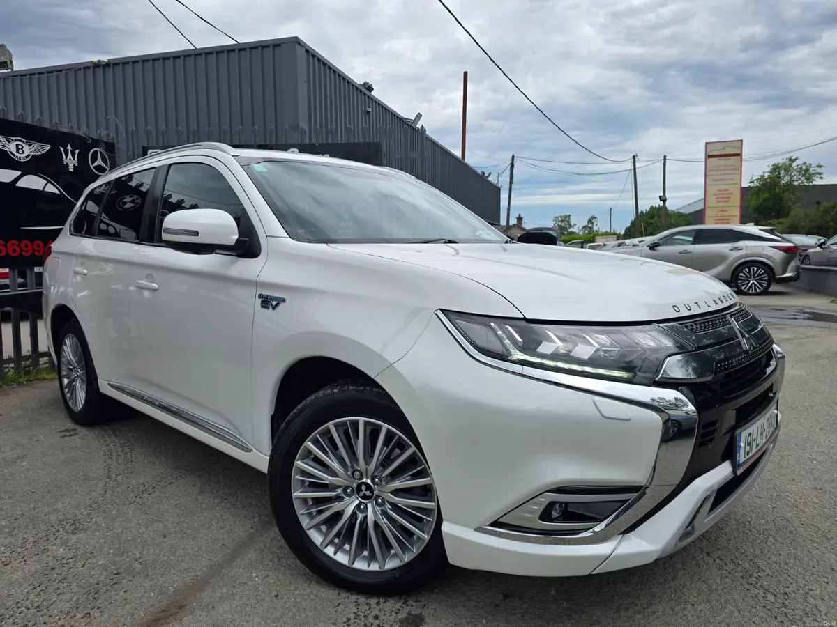 Mitsubishi Outlander 2019 - Image 1